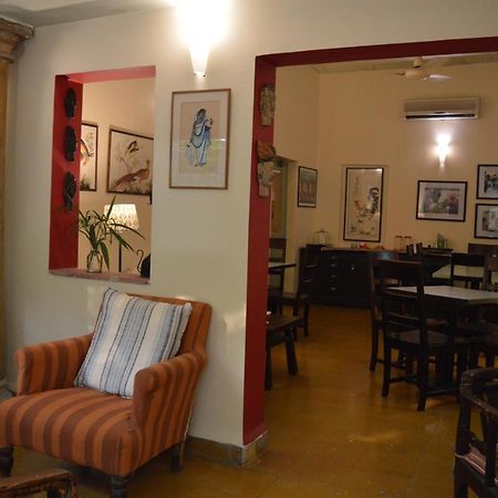 G 49 Bed & Breakfast Új-Delhi Kültér fotó