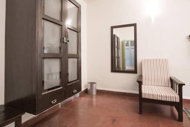 G 49 Bed & Breakfast Új-Delhi Kültér fotó