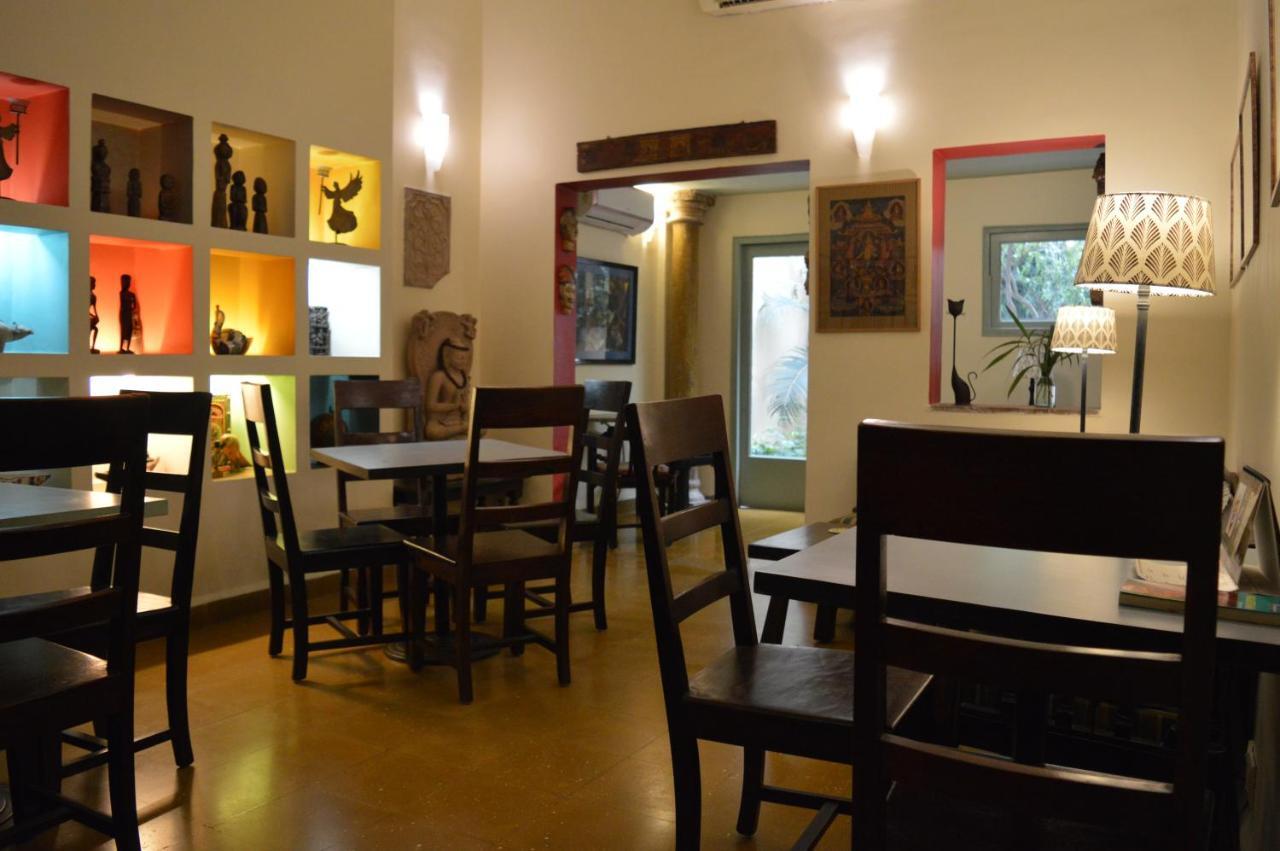 G 49 Bed & Breakfast Új-Delhi Kültér fotó