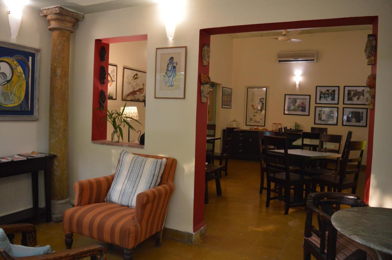 G 49 Bed & Breakfast Új-Delhi Kültér fotó